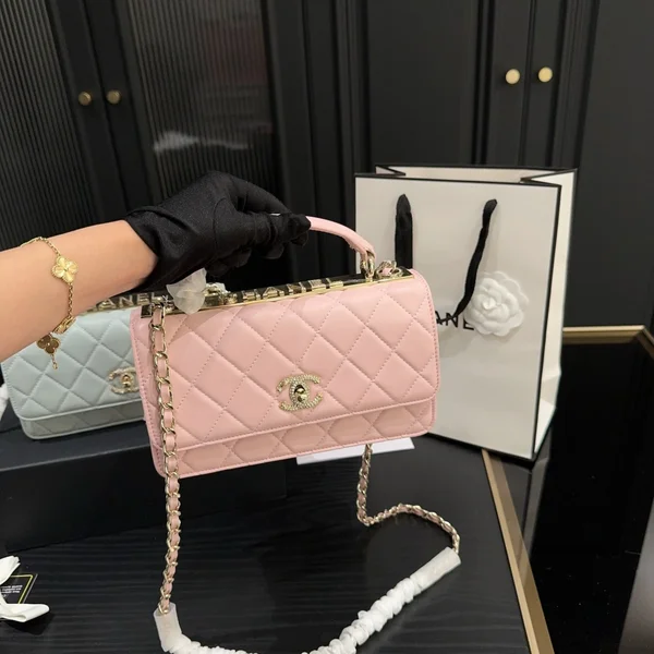 Chanel シャネル 24P パールチェーンバッグ ピンク ミニショルダー 20×11cm