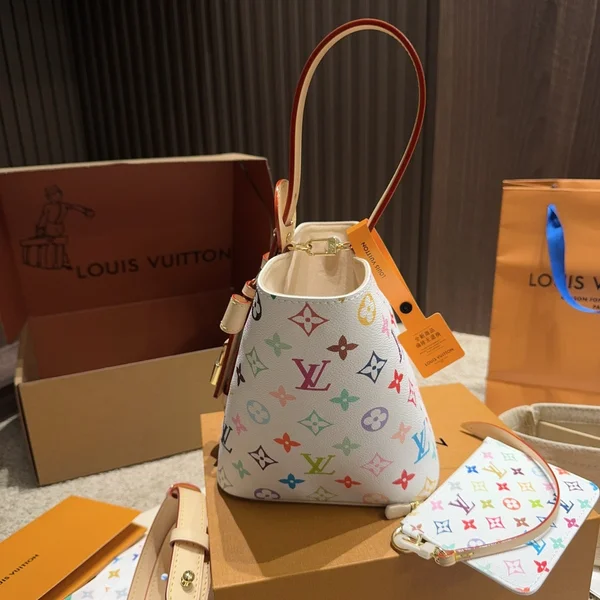 LV ルイ・ヴィトン ホワイト 三彩 モノグラム バケットバッグ 正規品同等 フルセット付き
