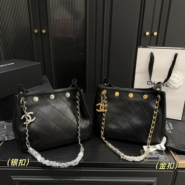 Chanel シャネル ホーボー ヒッピーバッグ レディース ショルダー 24×20cm