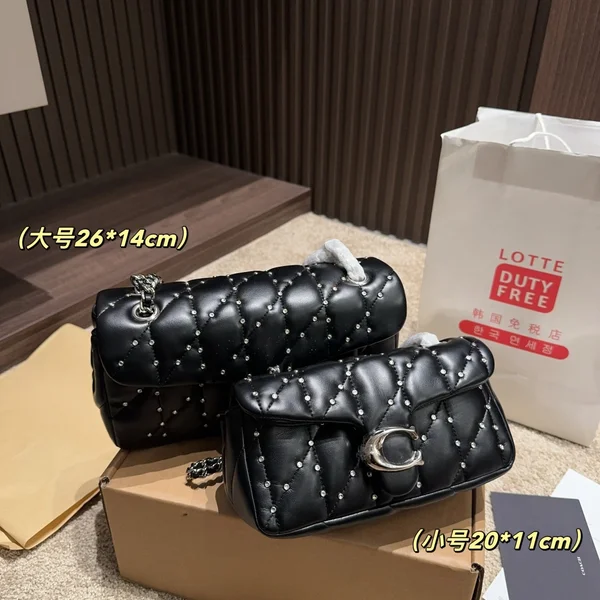 コーチ (Coach) キルティング タビー20 ショルダーバッグ ラージサイズ：26×14cm スモールサイズ：20×11cm