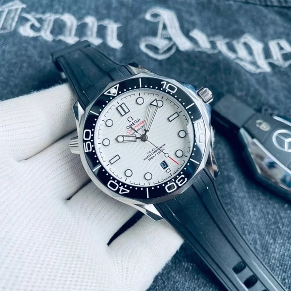 Omega オメガ シーマスター300シリーズ メンズ腕時計 42mm 自動巻き 316ステンレス イタリア製ラバーベルト選択可